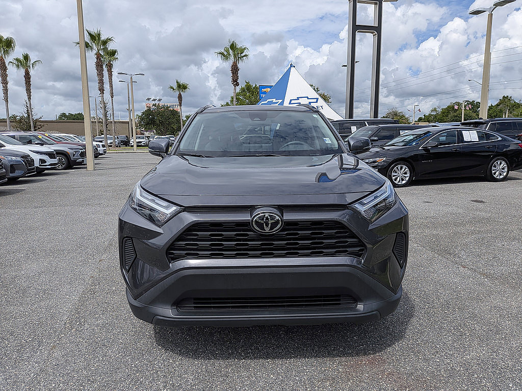 Used 2022 Toyota RAV4 XLE w/ Convenience Package FWD image 8