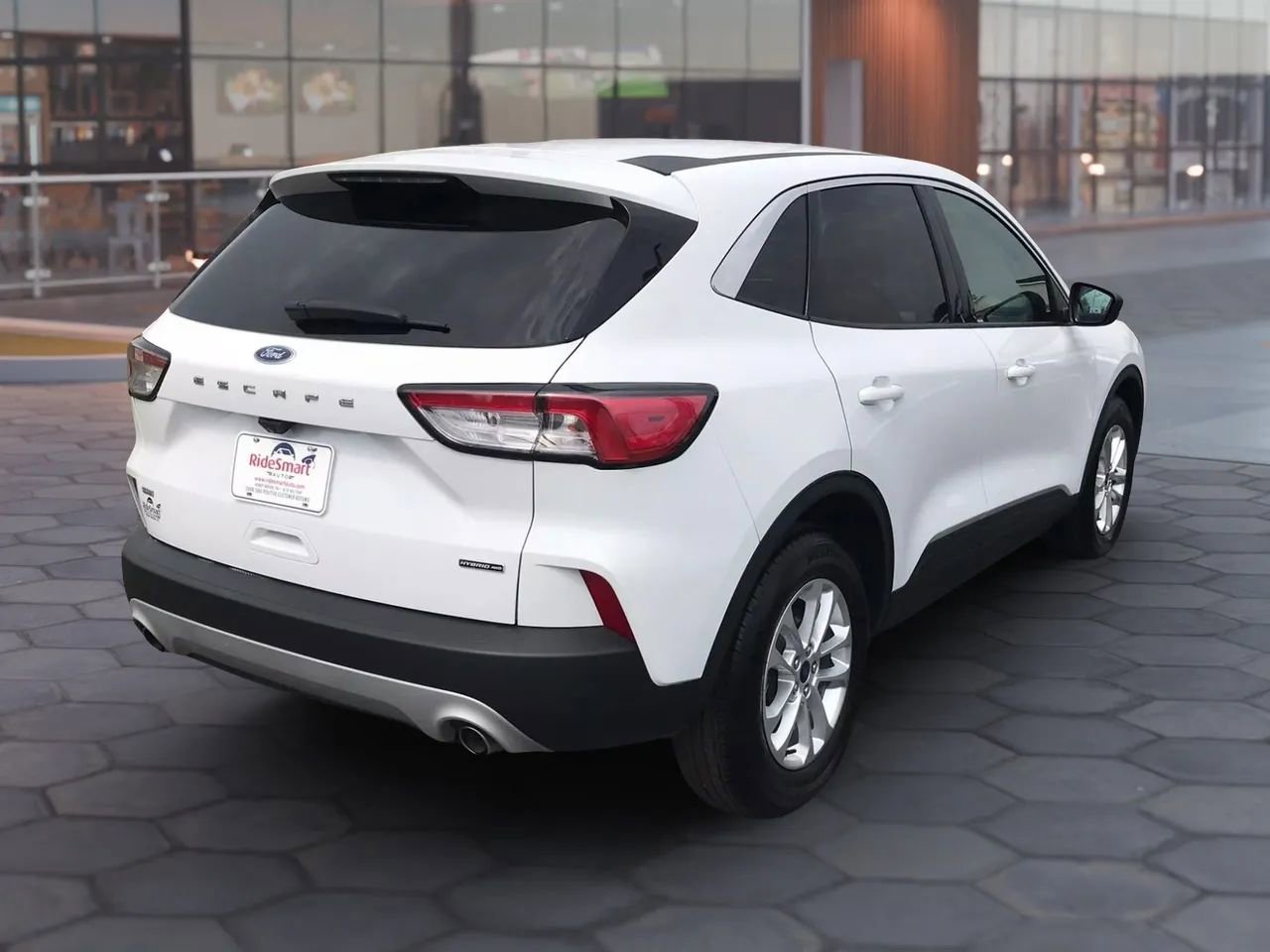 Used 2022 Ford Escape SE image 5