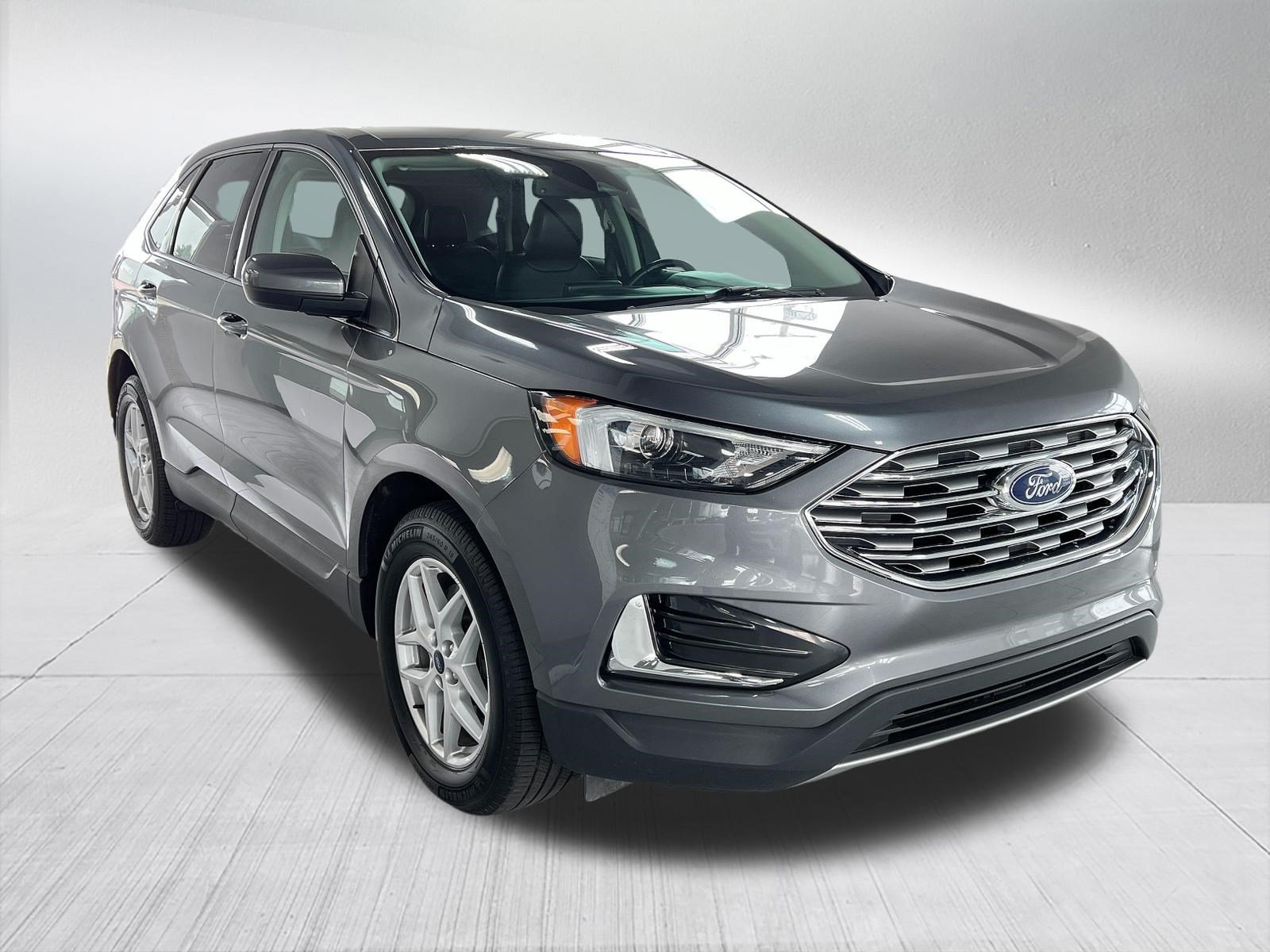 Used 2022 Ford Edge SEL AWD/4WD image 3