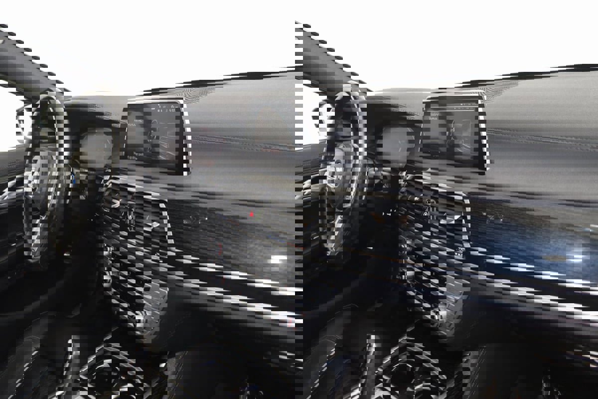 Used 2022 BMW 750i xDrive w/ M Sport Package image 55