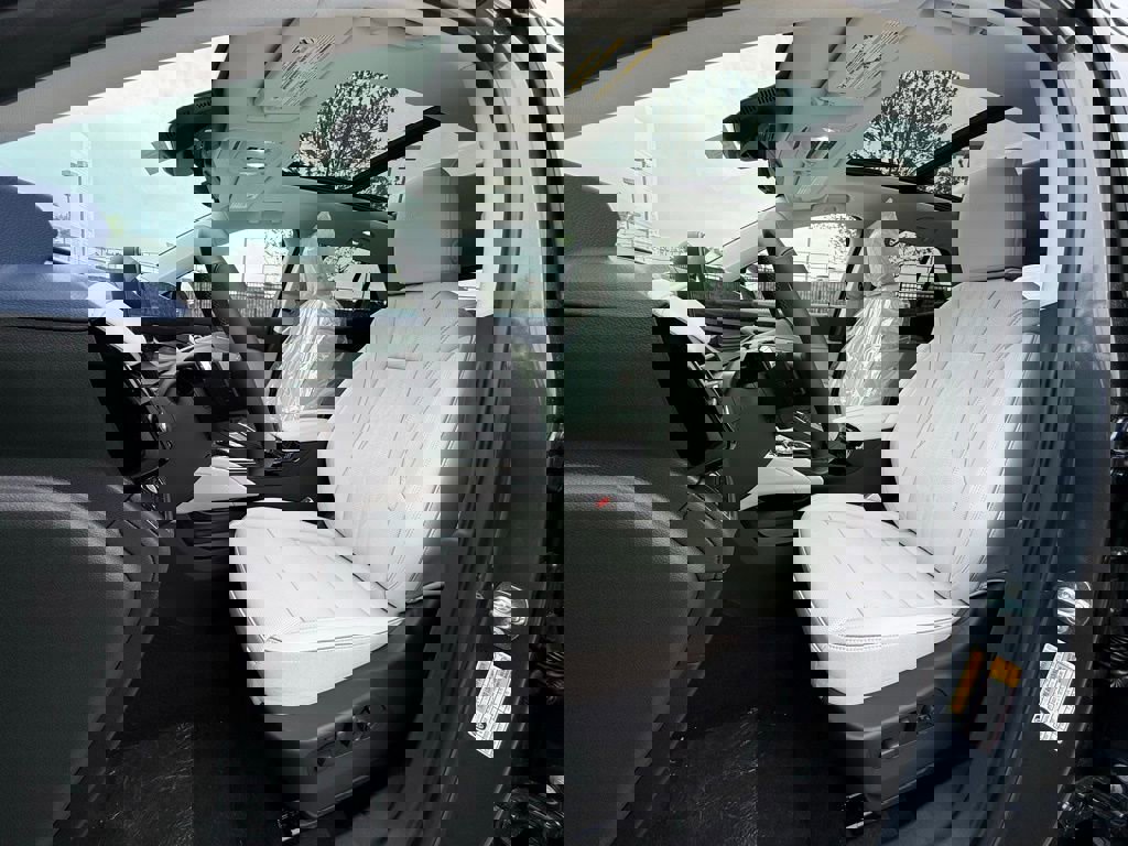 New 2026 Buick Envision Avenir image 5