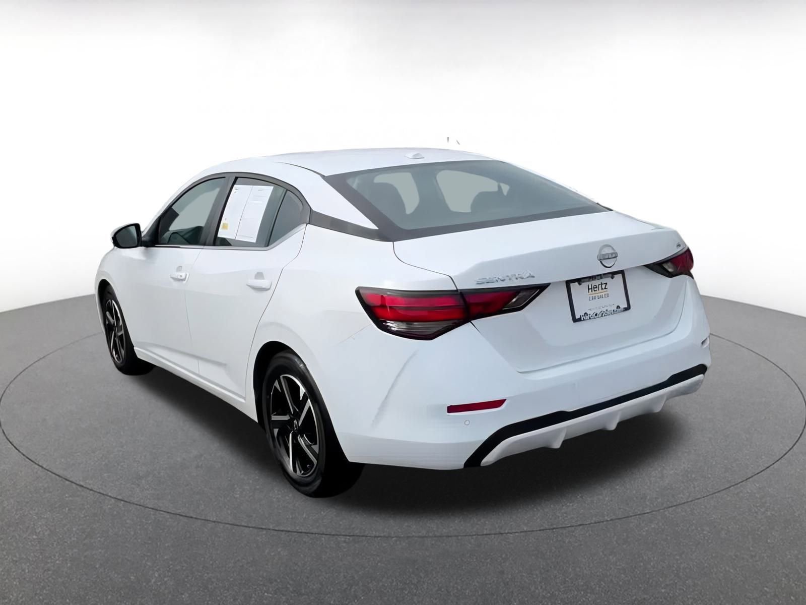 Used 2024 Nissan Sentra SV image 11