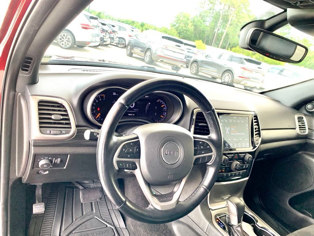 Used 2022 Jeep Grand Cherokee Laredo X AWD/4WD image 15