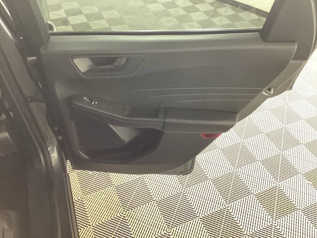 Used 2022 Ford Escape SE w/ Convenience Package image 11