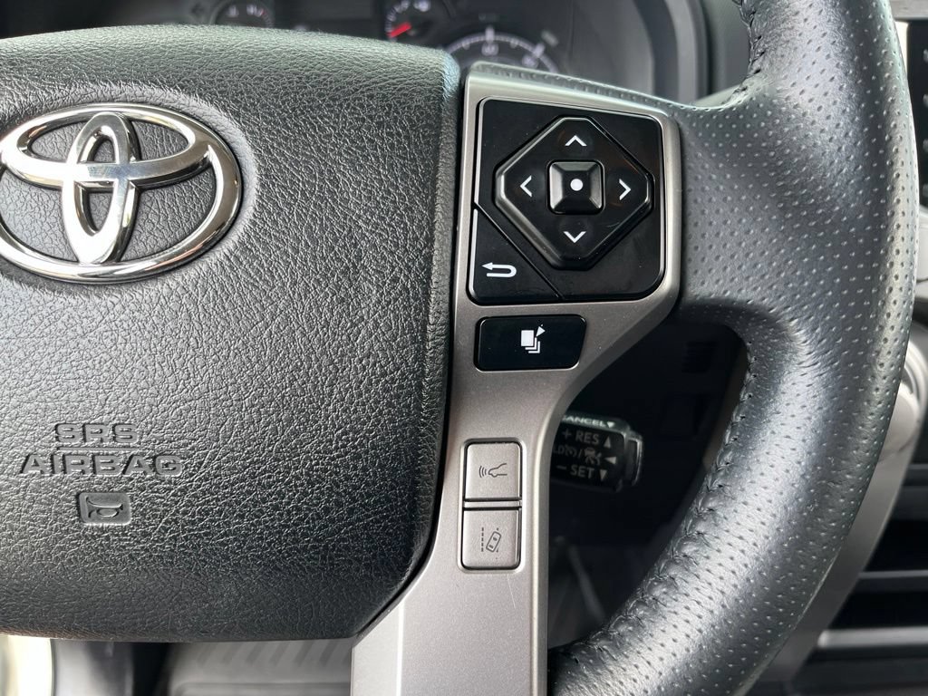 Used 2021 Toyota 4Runner SR5 AWD/4WD image 22