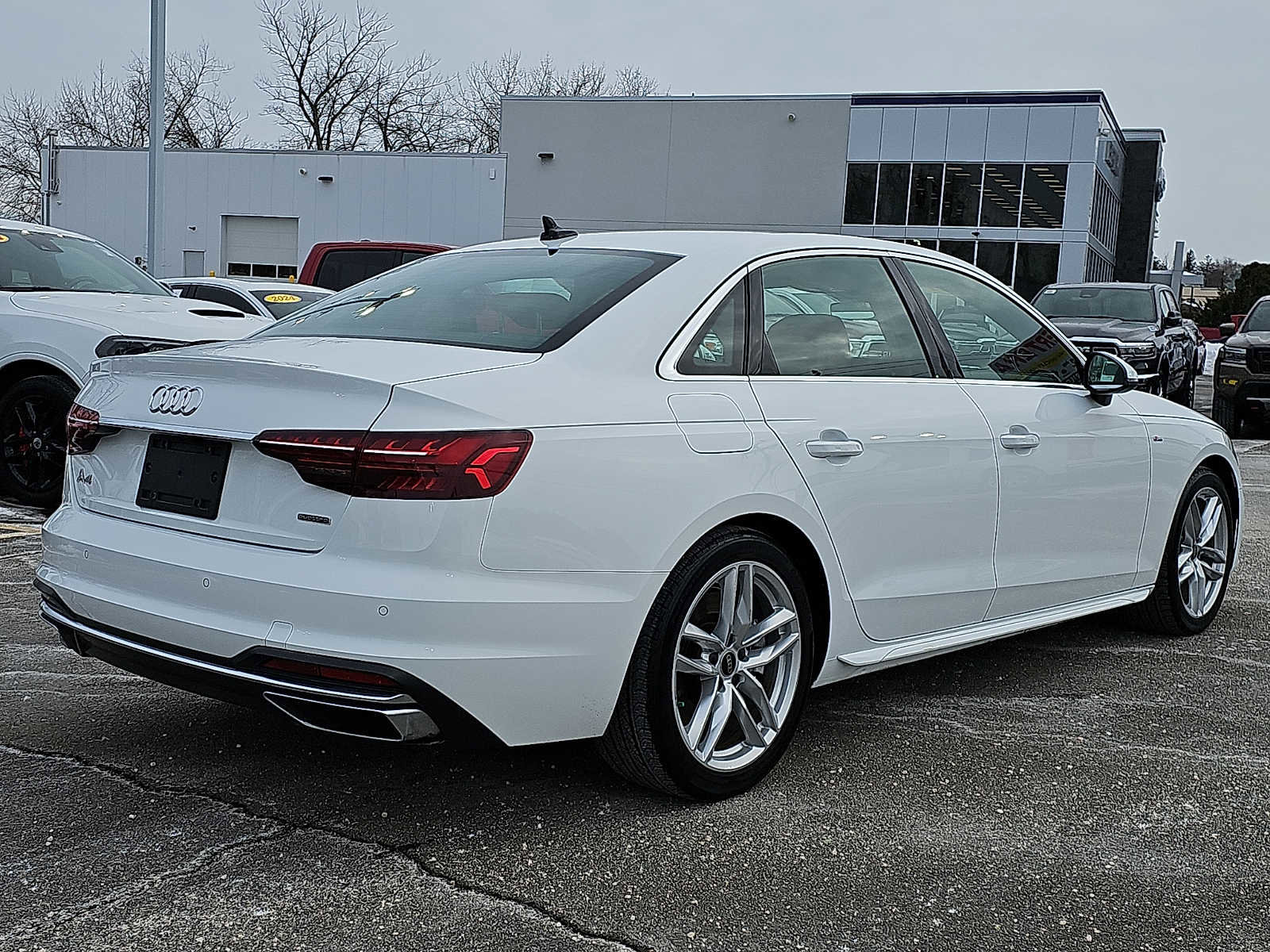 Used 2024 Audi A4 2.0T Premium w/ Convenience Package image 6