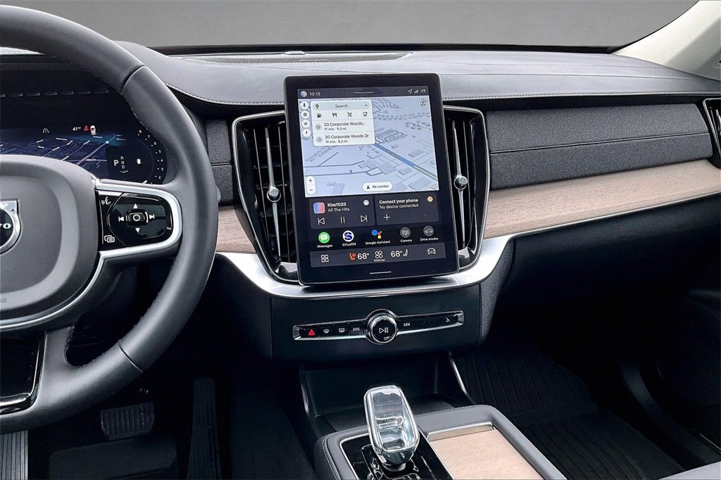 Certified 2026 Volvo XC90 B6 Plus w/ Protection Package Premier image 9