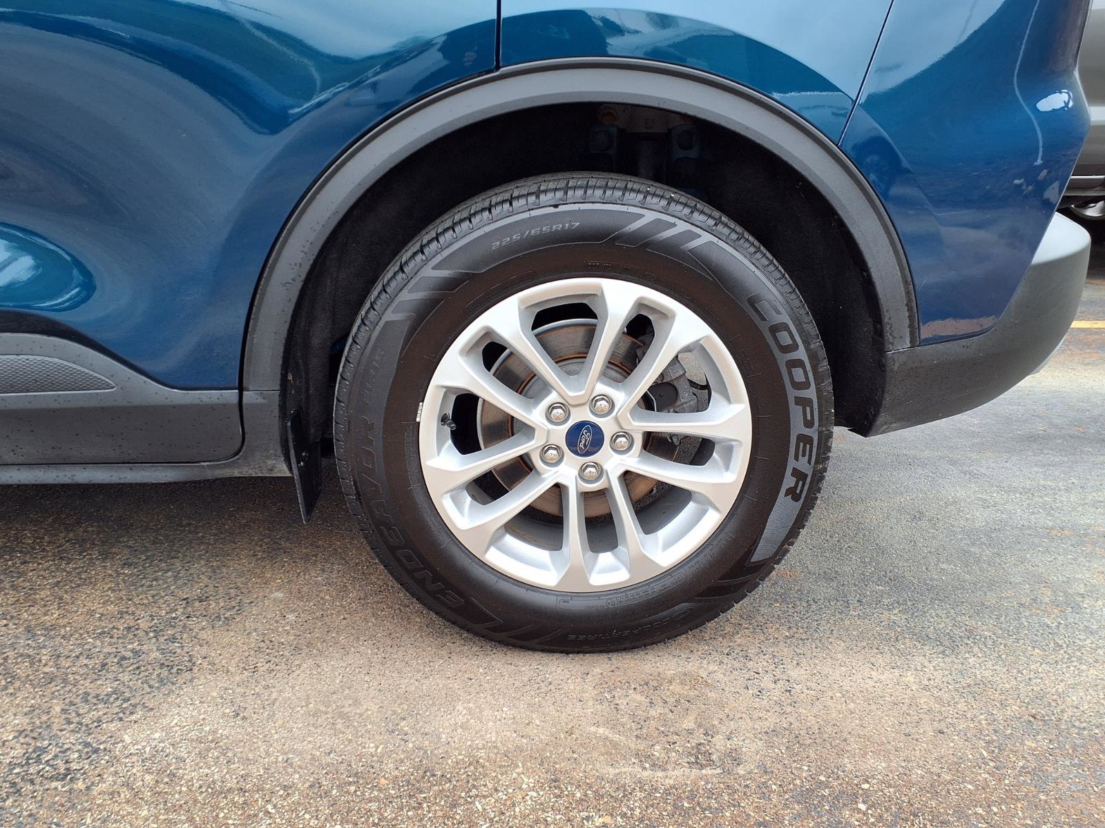 Certified 2020 Ford Escape SE image 7