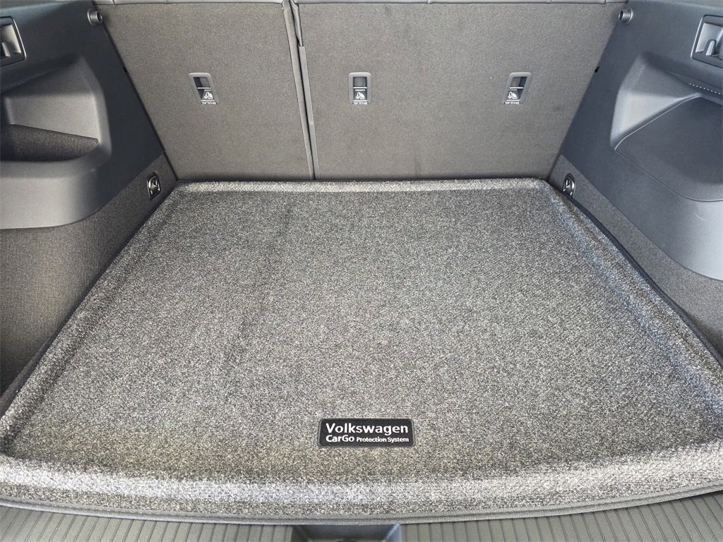 New 2025 Volkswagen Tiguan SE image 20