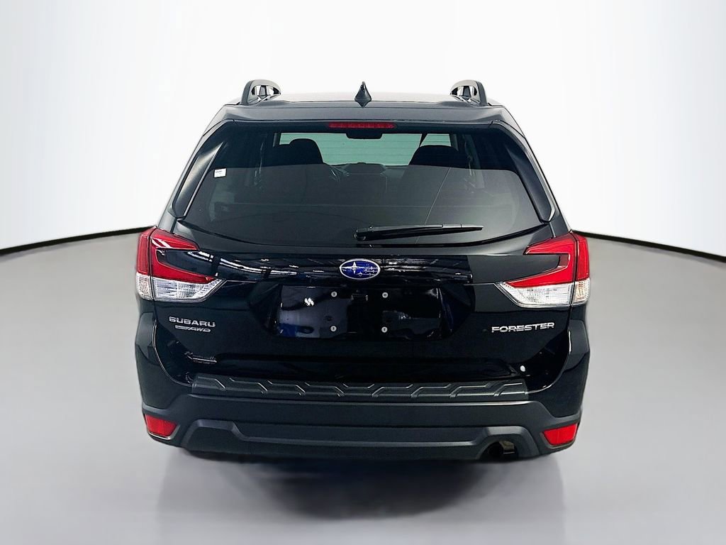 Used 2023 Subaru Forester Premium AWD/4WD image 6