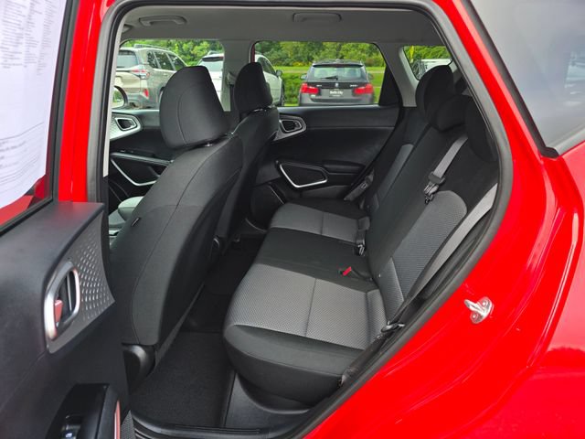 Certified 2023 Kia Soul LX FWD image 17