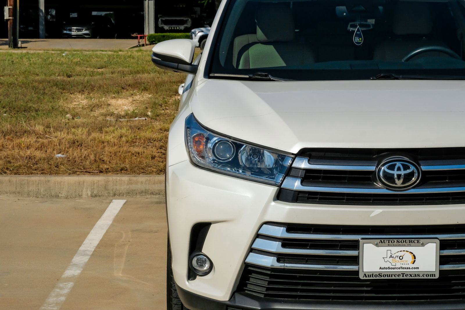 Used 2019 Toyota Highlander Limited FWD image 57