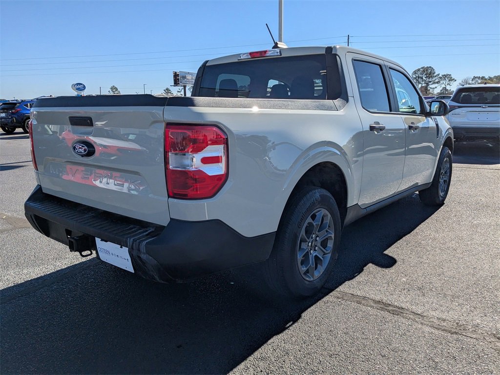 Used 2025 Ford Maverick XLT w/ Equipment Group 302A image 5