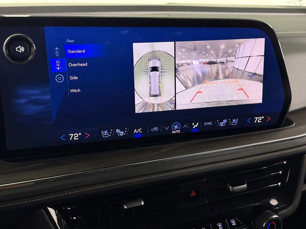 Used 2025 Chevrolet Suburban Premier RWD image 19