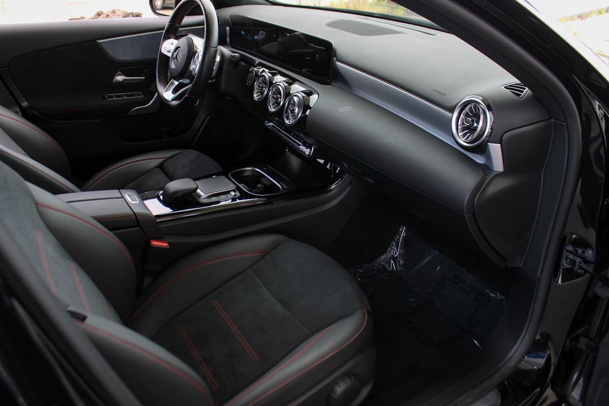 Used 2022 Mercedes-Benz A 220 image 20