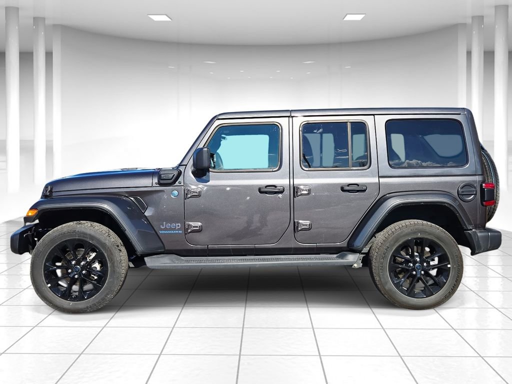 Used 2025 Jeep Wrangler Unlimited Sahara image 6