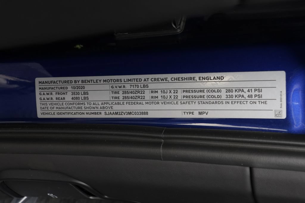 Used 2021 Bentley Bentayga AWD/4WD image 29