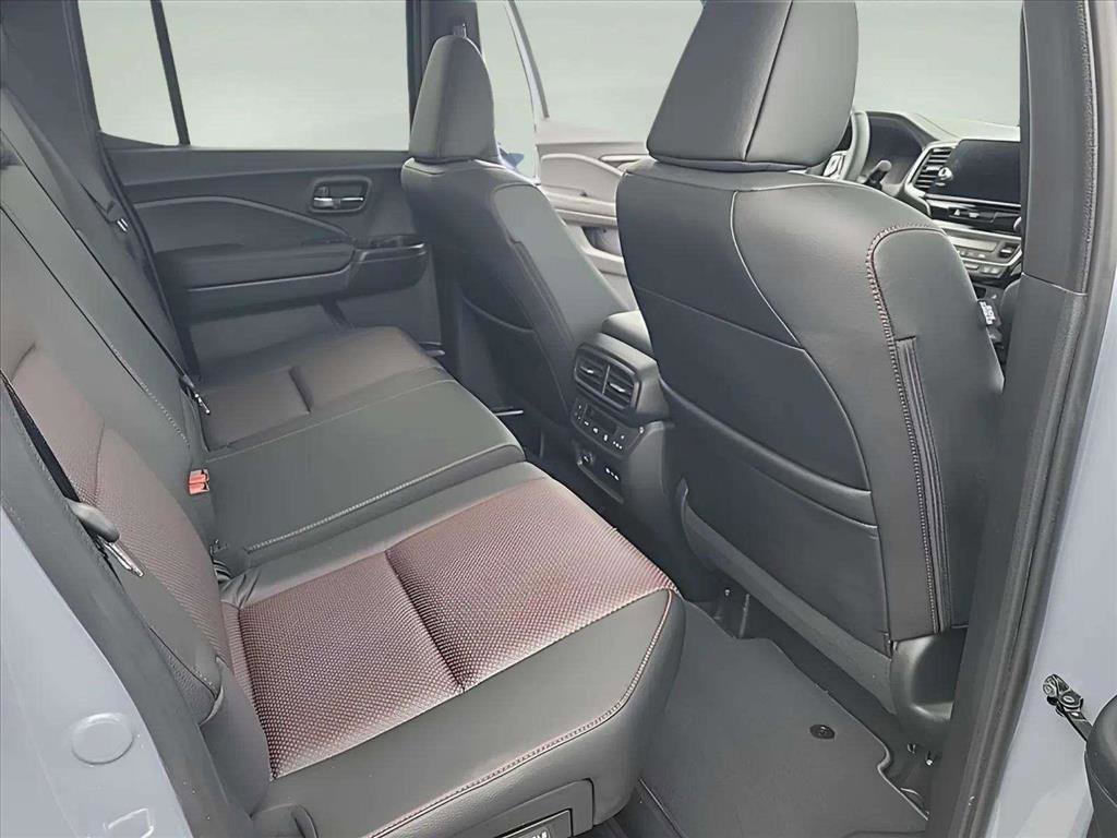Used 2025 Honda Ridgeline Black Edition image 26