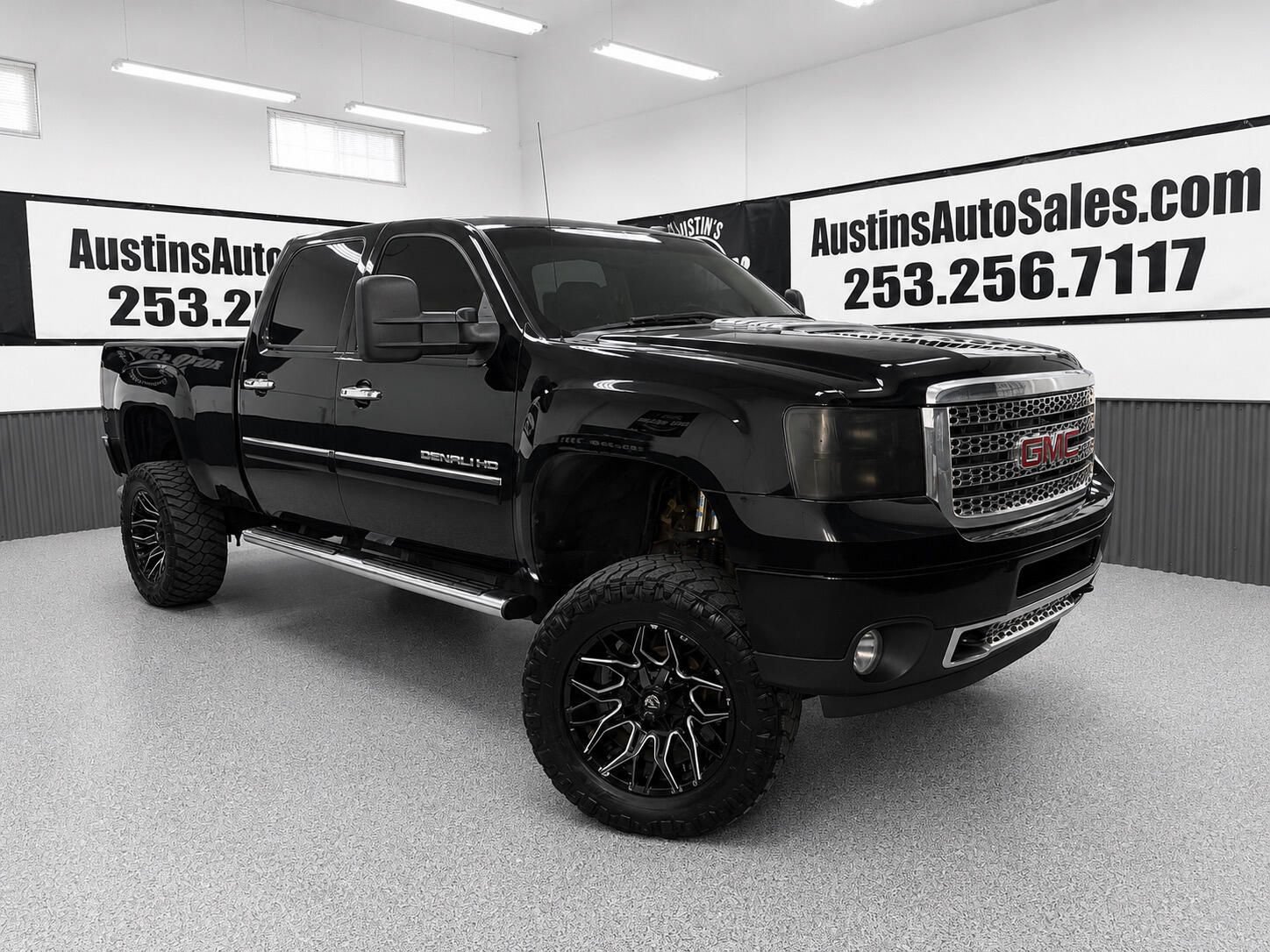 Used 2013 GMC Sierra 3500 Denali AWD/4WD image 1