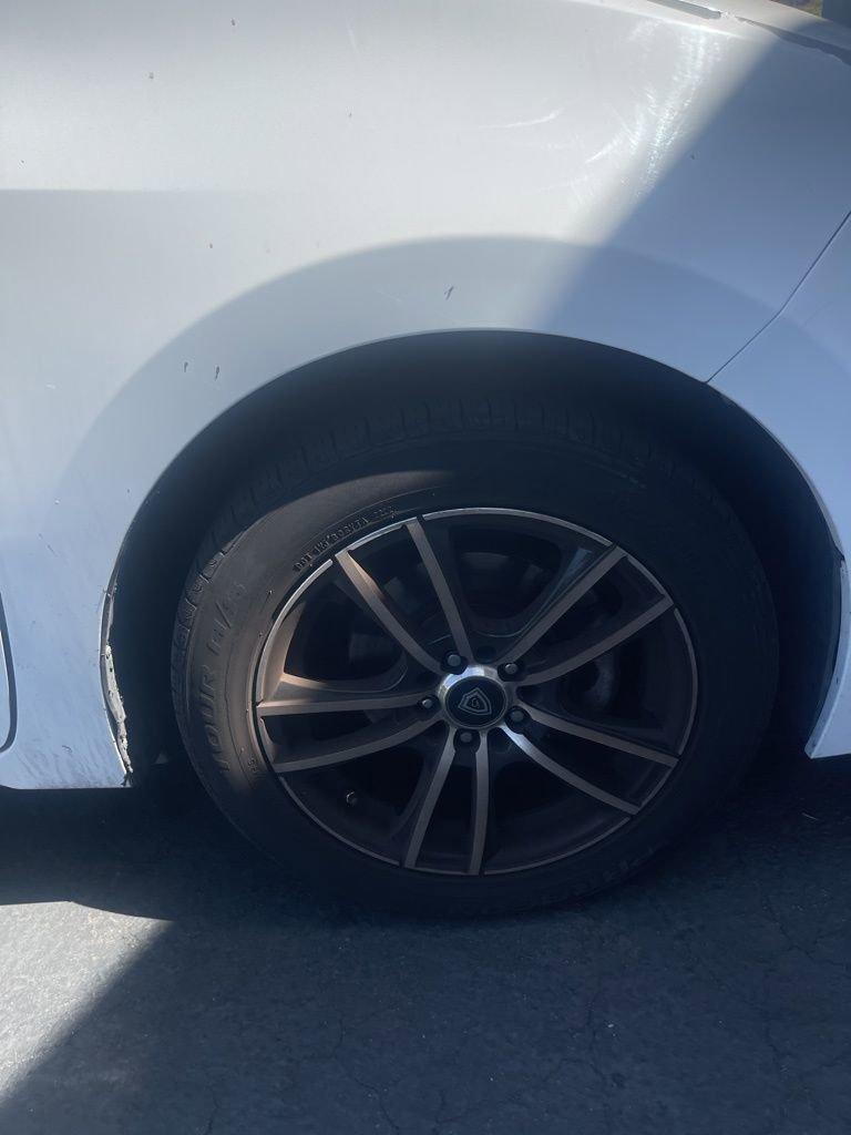 Used 2015 Toyota Corolla LE FWD image 27