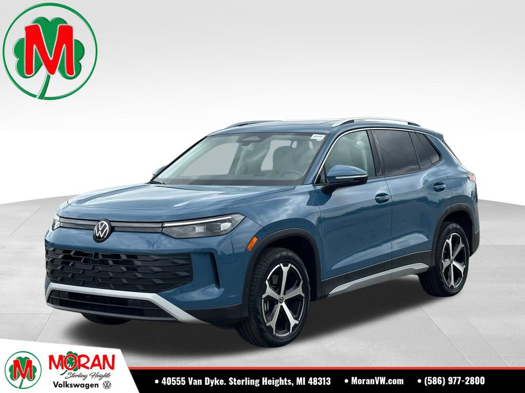 Certified 2025 Volkswagen Tiguan SE w/ Panoramic Sunroof Package
