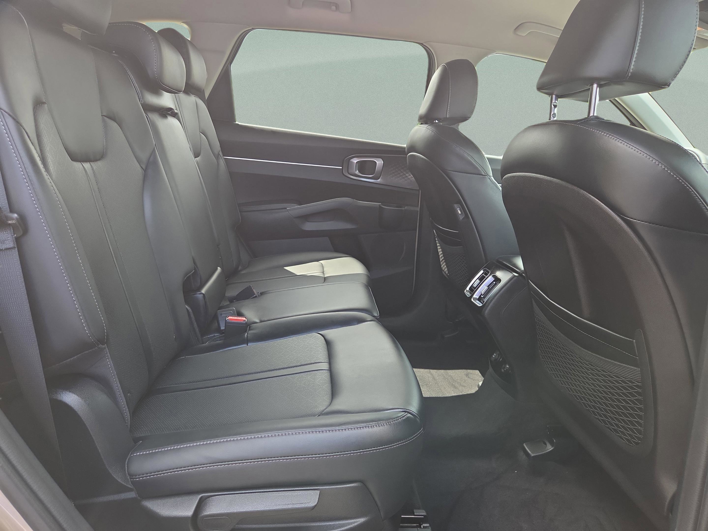 Used 2021 Kia Sorento S image 33