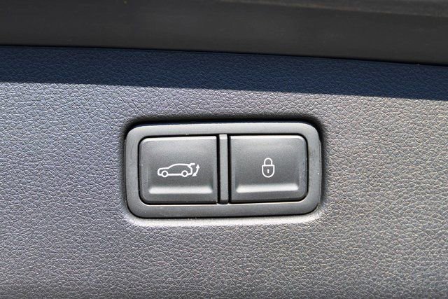 Used 2025 Genesis GV70 2.5T image 10