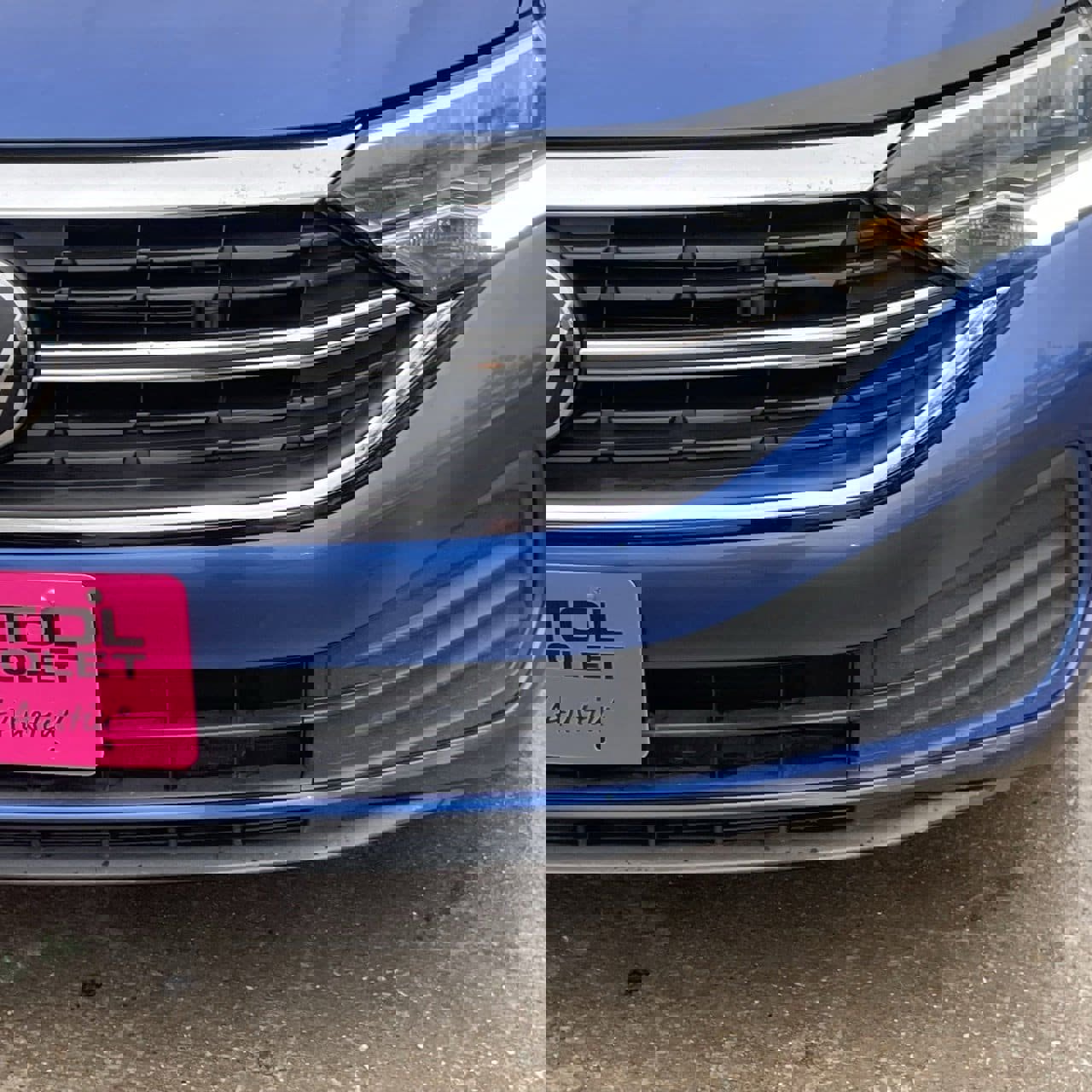 Used 2024 Volkswagen Jetta SE image 7