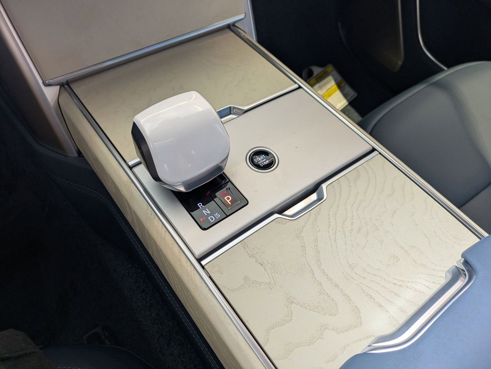 New 2026 Land Rover Range Rover SV image 12