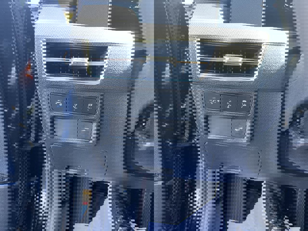 Used 2025 Hyundai Sonata SE image 28