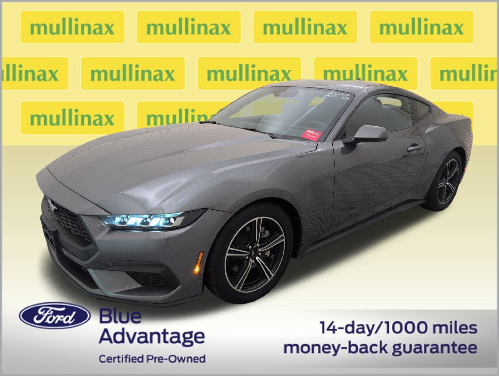 Used 2025 Ford Mustang Coupe RWD image 9