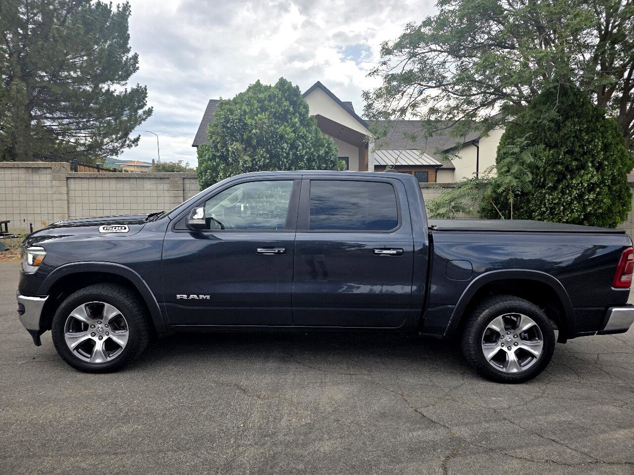 Used 2020 RAM 1500 Laramie image 2