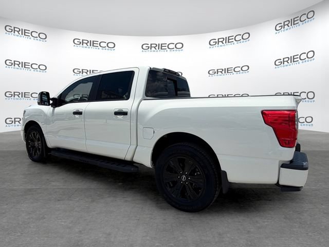 Used 2024 Nissan Titan SV w/ SV Convenience Package AWD/4WD image 5