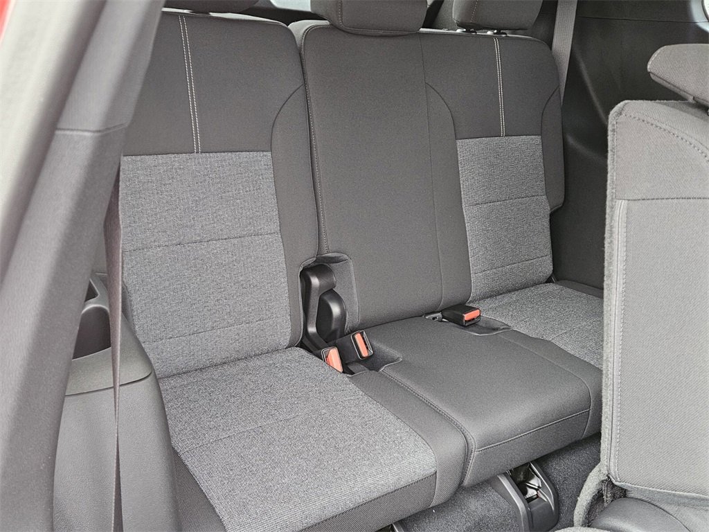 New 2025 GMC Acadia Elevation image 15