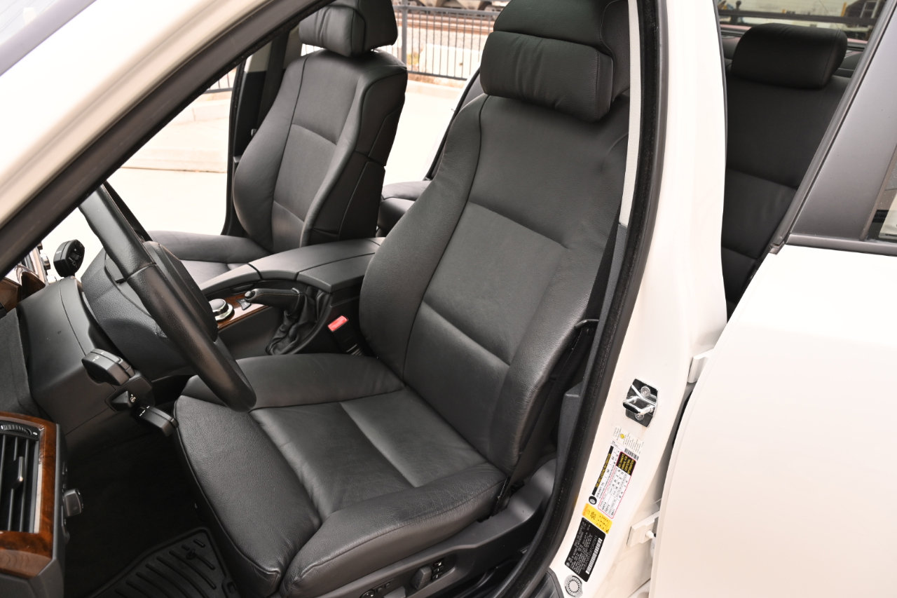 Used 2007 BMW 550i Sedan image 16