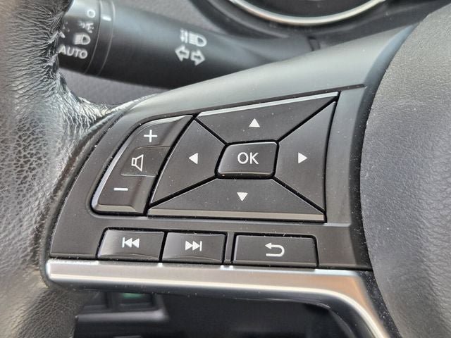 Used 2019 Nissan Rogue S w/ Special Edition Package FWD image 23