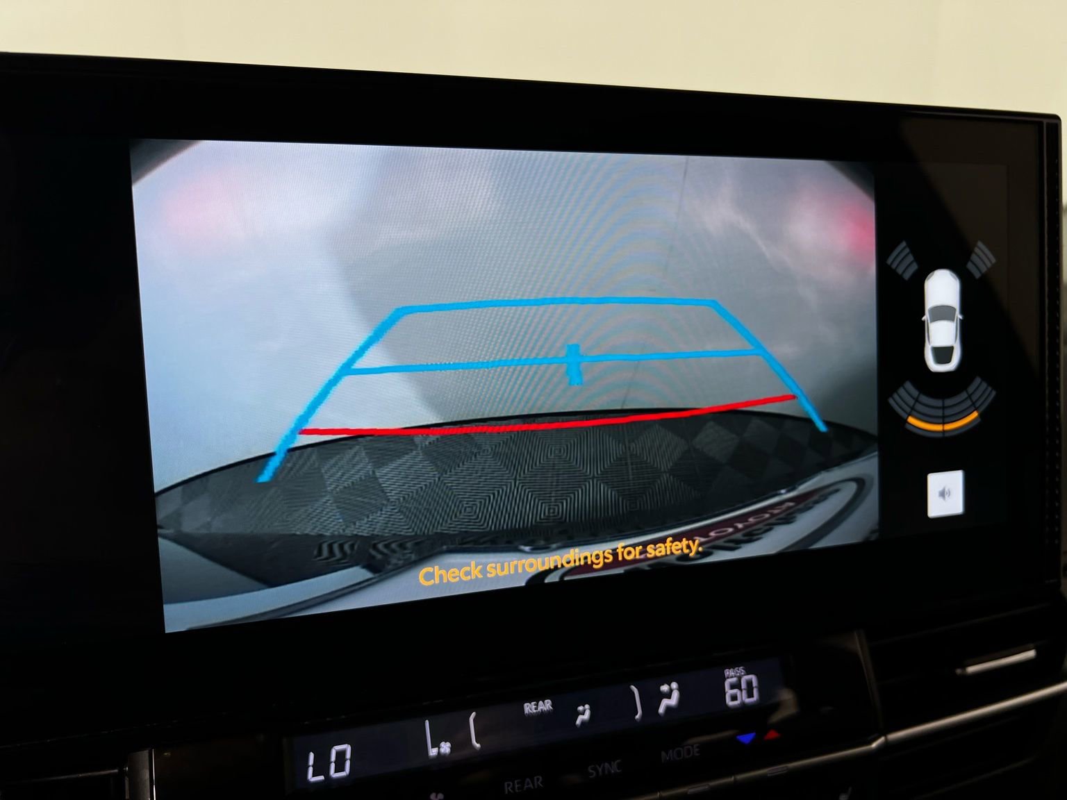 Used 2025 Toyota Sienna XLE w/ XLE Plus Package image 21