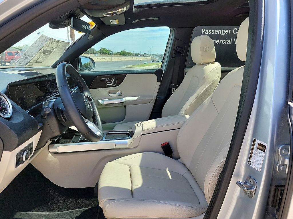 New 2025 Mercedes-Benz GLB 250 image 16