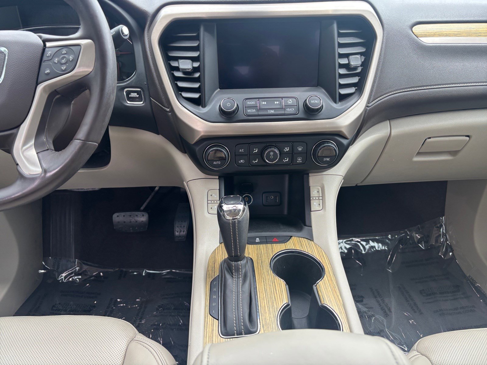 Used 2019 GMC Acadia Denali w/ Technology Package image 11