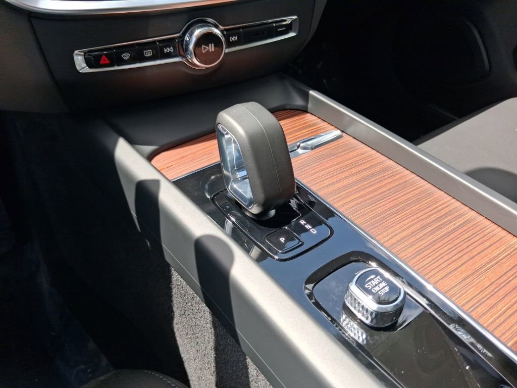 Used 2024 Volvo S60 B5 Plus AWD/4WD image 21