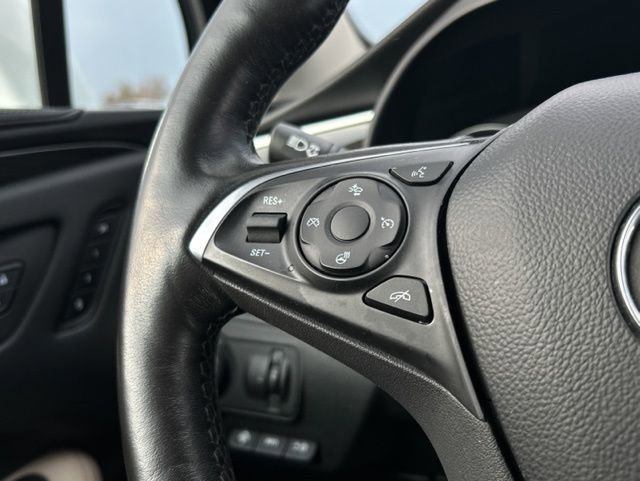 Used 2020 Buick Envision Premium w/ Driver Confidence Package image 39