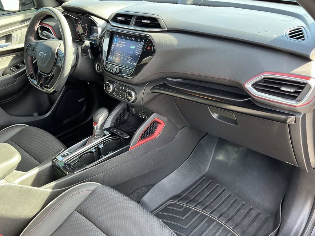 Used 2022 Chevrolet TrailBlazer RS w/ Sun and Liftgate Package image 23