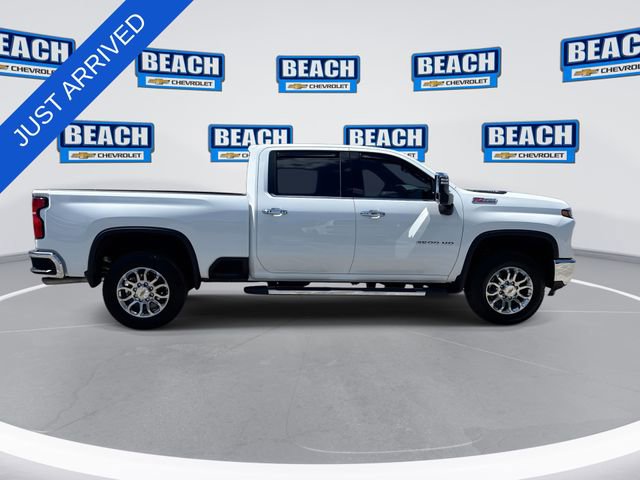 Used 2025 Chevrolet Silverado 2500 LTZ w/ LTZ Convenience Package AWD/4WD image 9