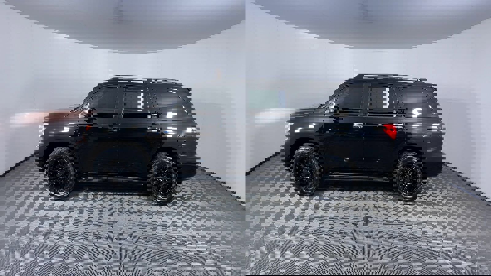 Used 2014 Toyota Sequoia Limited image 5