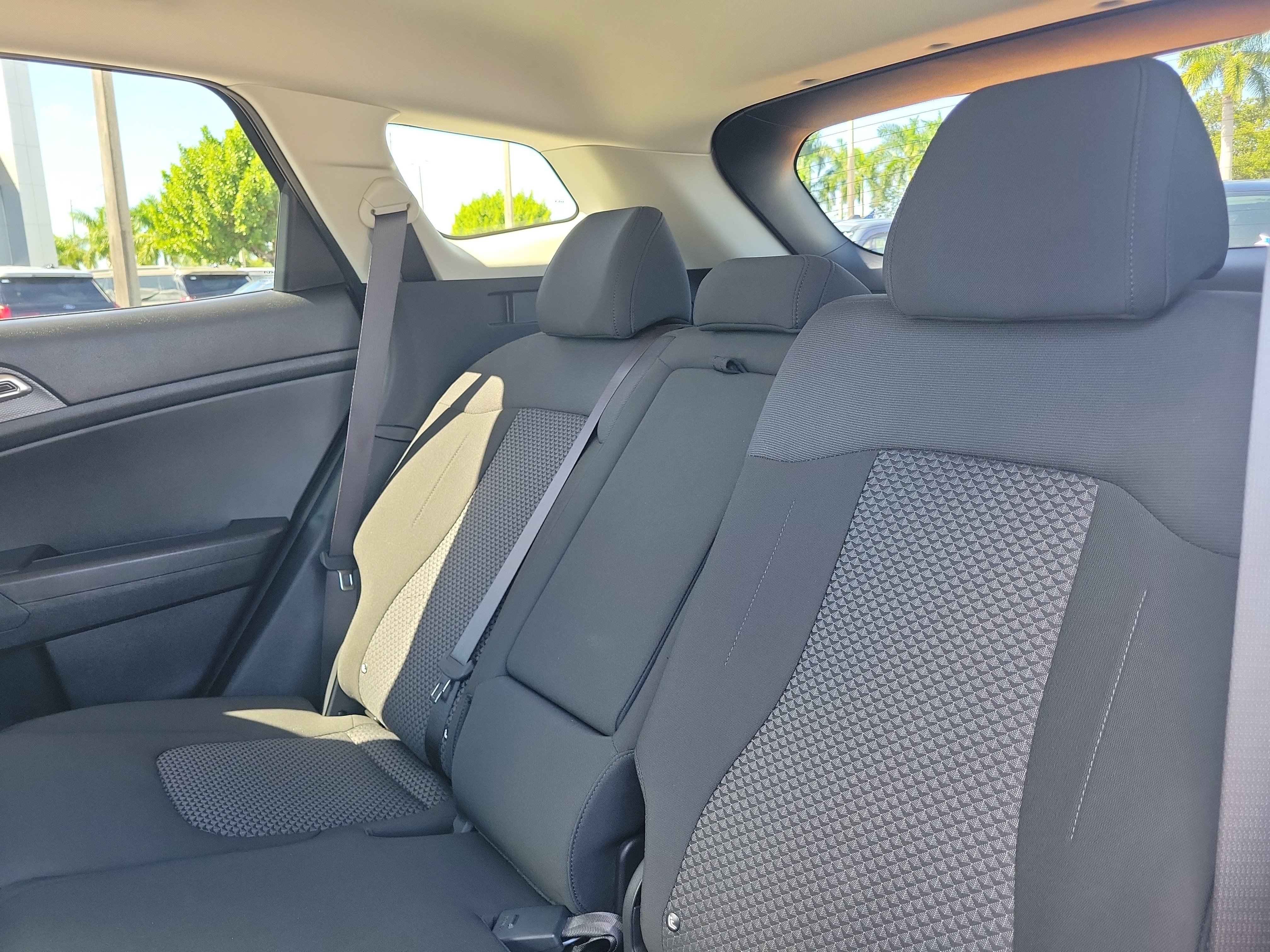 Used 2025 Kia Sportage LX FWD image 15