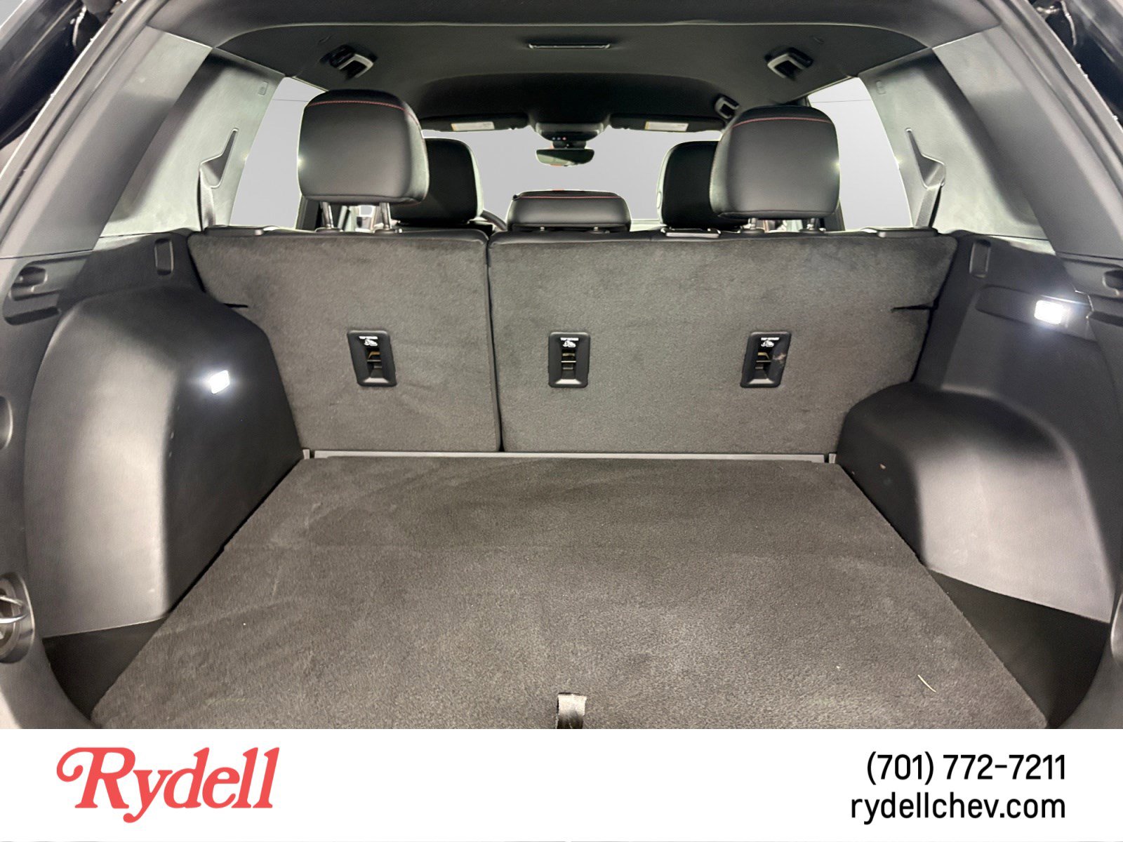 Used 2025 Chevrolet Equinox RS w/ Safety and Technology Package AWD/4WD image 18