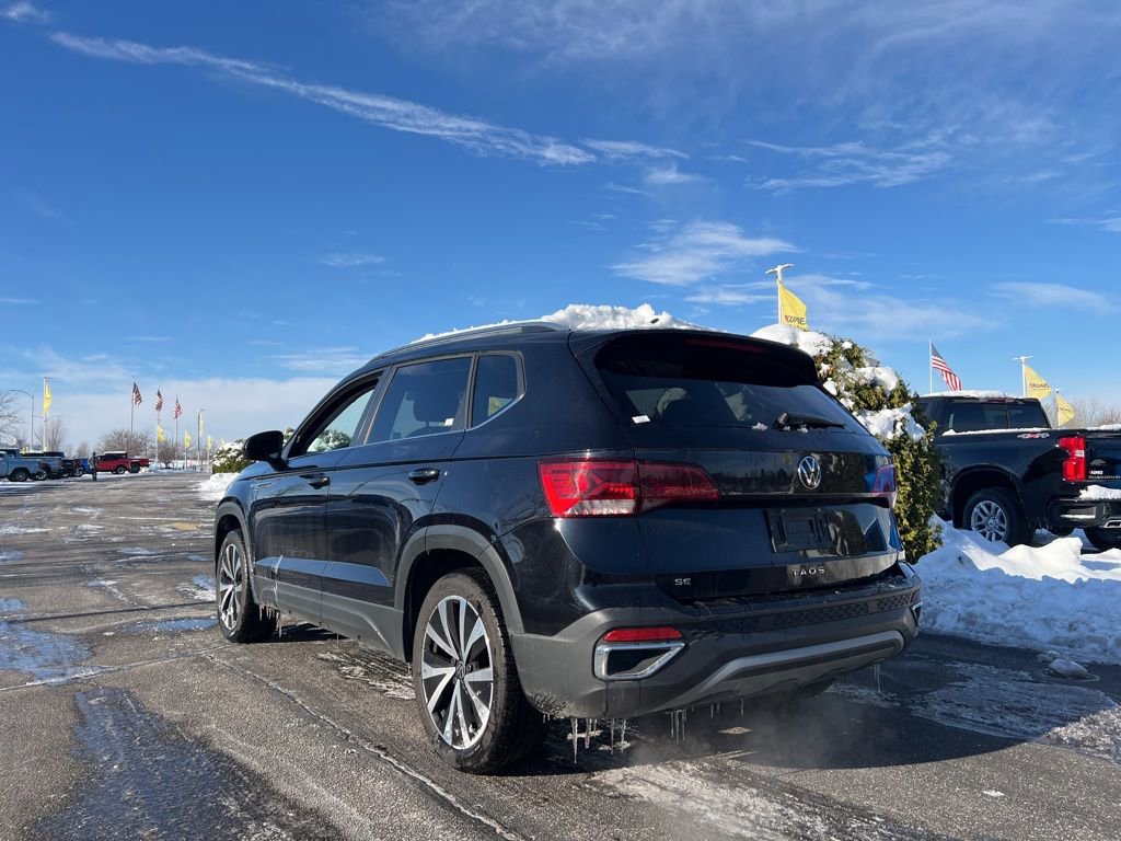 Used 2024 Volkswagen Taos SE image 6