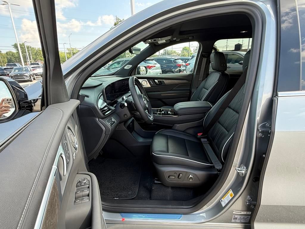 New 2026 Buick Enclave Avenir w/ Super Cruise Package image 14