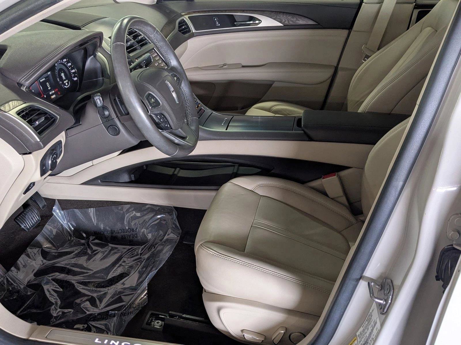 Used 2019 Lincoln MKZ Reserve FWD image 16