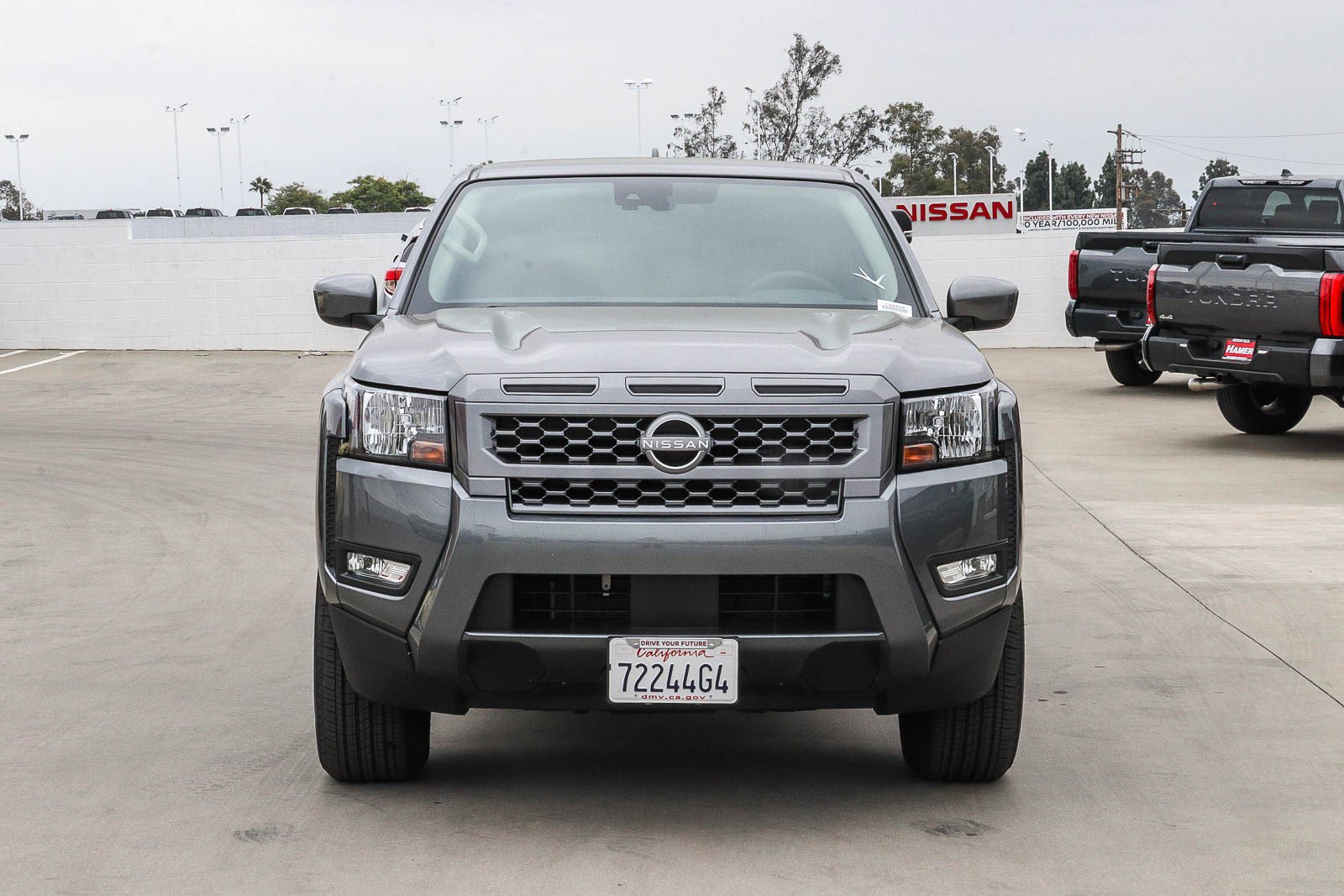 Used 2025 Nissan Frontier SV w/ SV Convenience Package RWD image 2